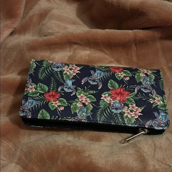Stitch Floral Print Women's Wallet - Picture 1 of 5